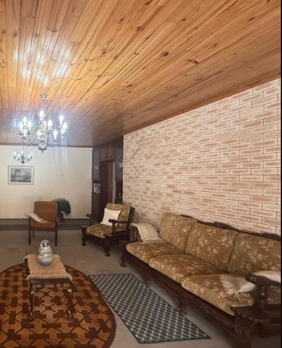 7 Bedroom Property for Sale in Bothasrus Eastern Cape